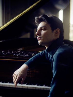 Adi Neuhaus